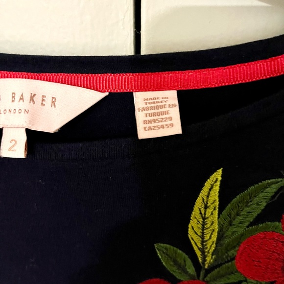 Ted Baker Navy t-shirt w/Flower embroidery Size:2 - Picture 4 of 5
